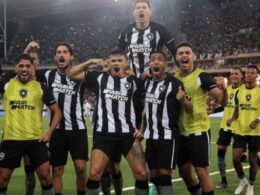 Botafogo poderá ter suspresa no ataque diante do Corinthians pelo Brasileirão