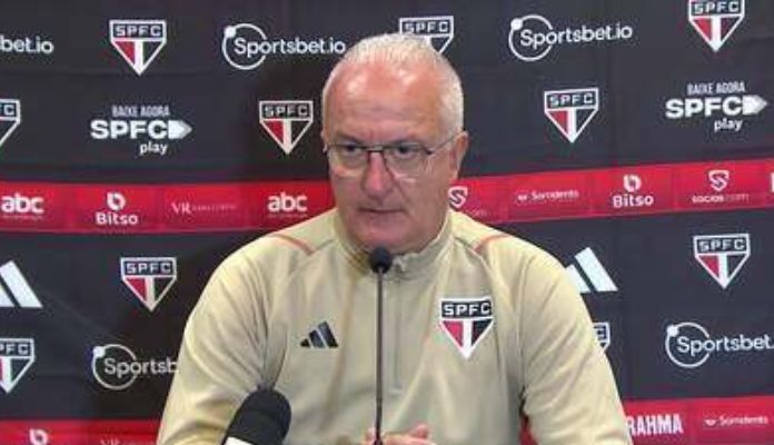 Campeão com o São Paulo, Dorival Júnior desabafa sobre saída do Flamengo