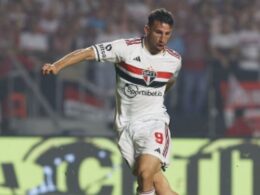 São Paulo avalia melhor momento para cirurgia de Calleri